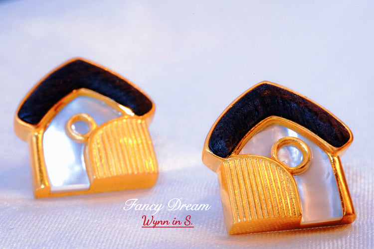 Swiss wooden Chalets